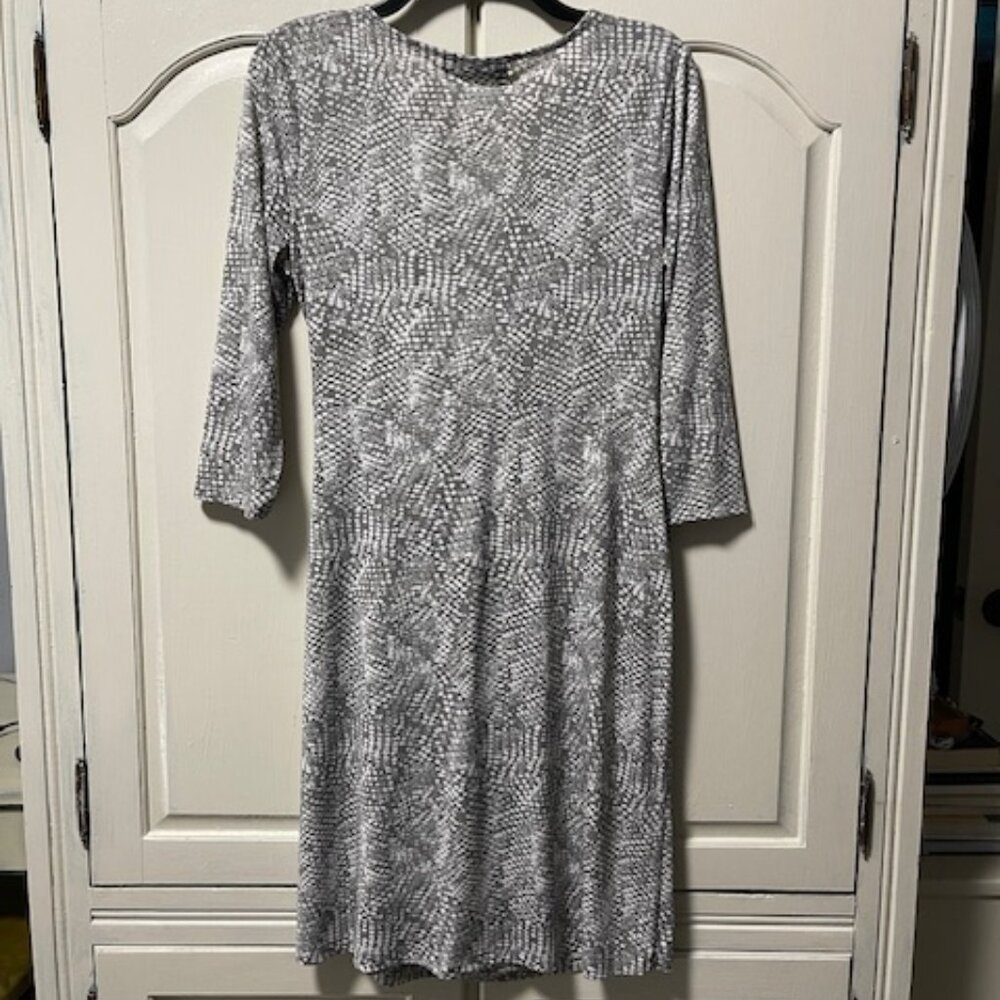 APT9 Wrap Dress - Picture 3 of 3